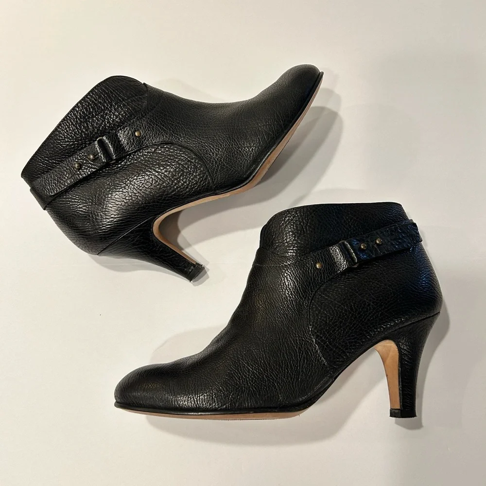 Anyi Lu Black Leather Ankle Booties Dressy Heeled 37.5 Made in Italy‎